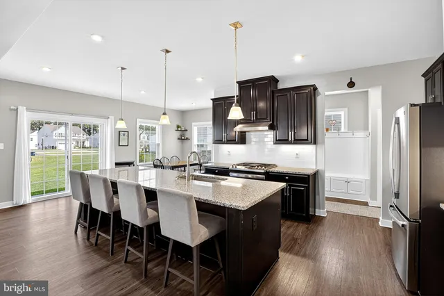 $750,000 | 911 Cadman Drive, Middletown, DE 19709