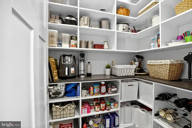 $750,000 | 911 Cadman Drive, Middletown, DE 19709