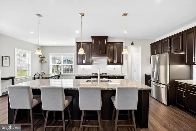 $750,000 | 911 Cadman Drive, Middletown, DE 19709