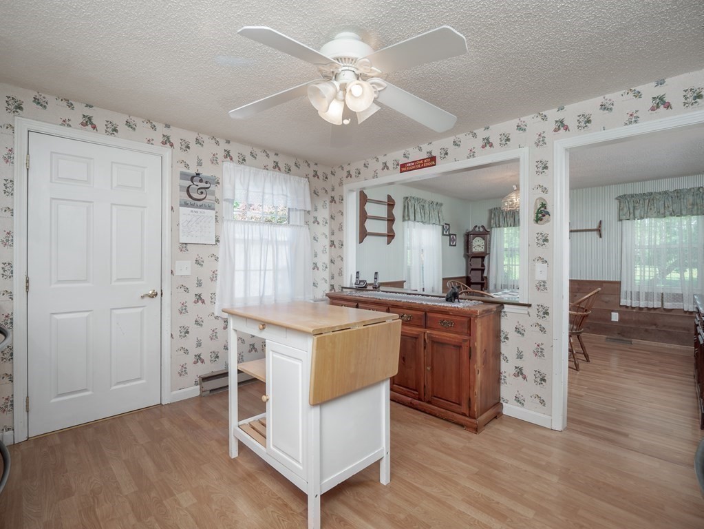 733 Wheeler Road Dracut, MA 01826 - Photo 18 of 42