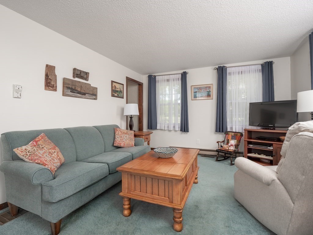 733 Wheeler Road Dracut, MA 01826 - Photo 24 of 42