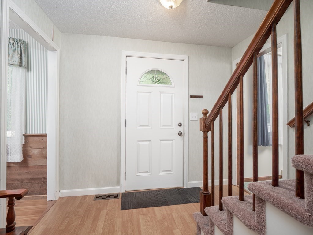 733 Wheeler Road Dracut, MA 01826 - Photo 27 of 42
