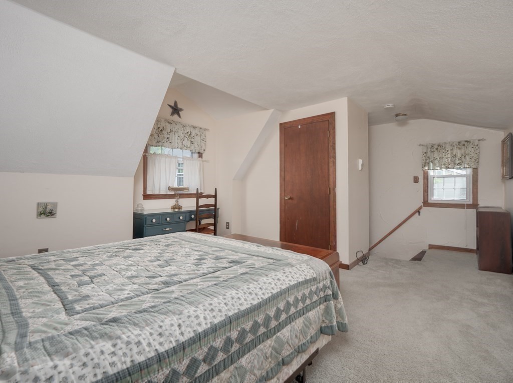 733 Wheeler Road Dracut, MA 01826 - Photo 29 of 42