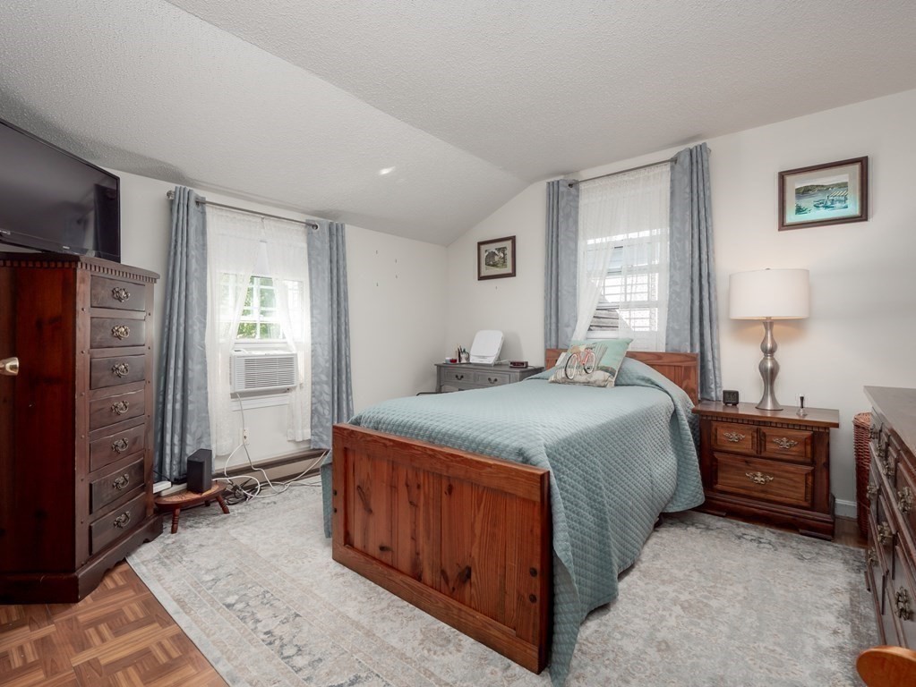 733 Wheeler Road Dracut, MA 01826 - Photo 33 of 42