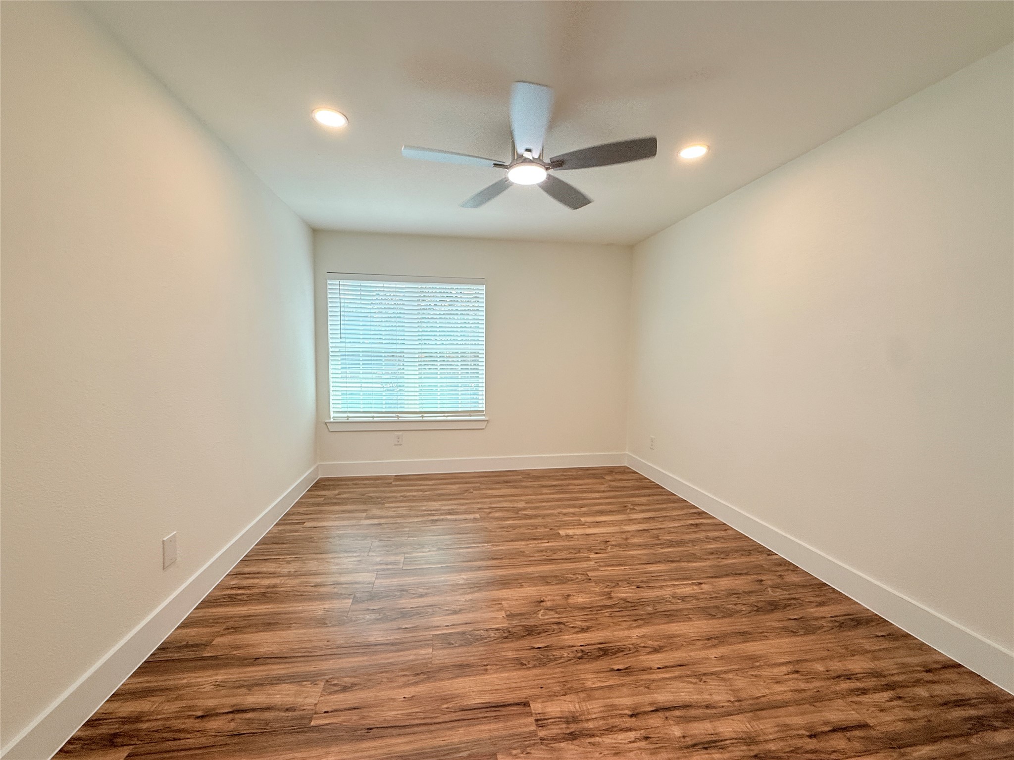 2350 Bering Drive, Unit 114 Houston, TX 77057 - Photo 11 of 24 Gallery Image 11