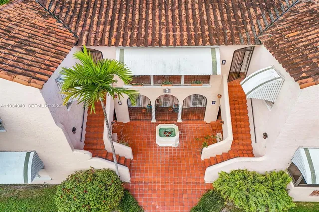$2,400,000 | 111 Salamanca Avenue, Coral Gables, FL 33134