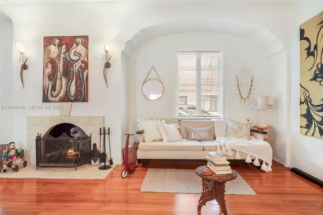 $2,400,000 | 111 Salamanca Avenue, Coral Gables, FL 33134