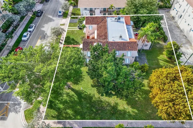 $2,400,000 | 111 Salamanca Avenue, Coral Gables, FL 33134