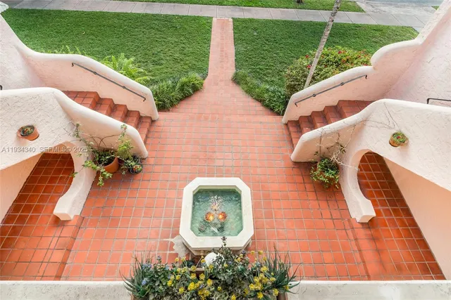 $2,400,000 | 111 Salamanca Avenue, Coral Gables, FL 33134