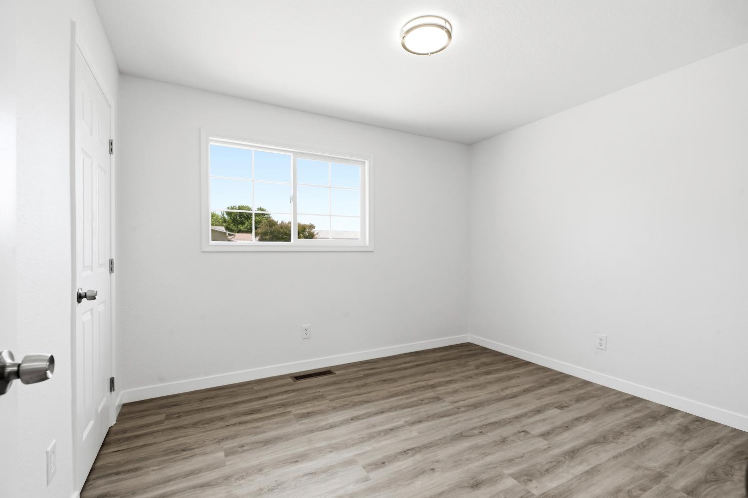 3501 Larisa Lane Ceres, CA 95307 - Photo 16 of 28 Bedroom 2