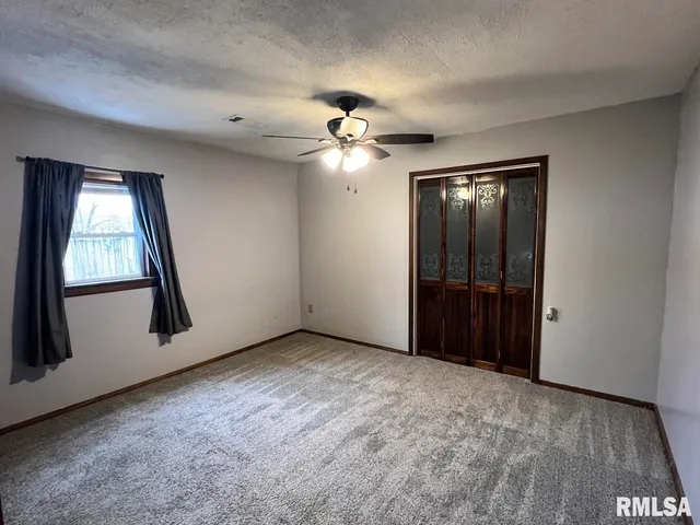 $115,000 | 404 Oak Street, Anna, IL 62906