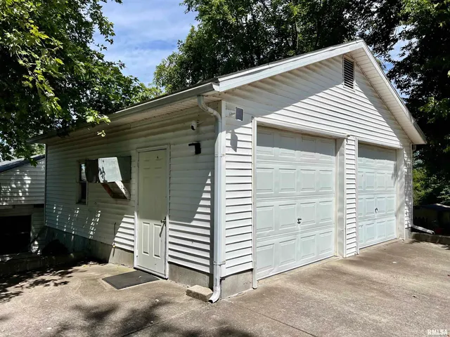 $115,000 | 404 Oak Street, Anna, IL 62906