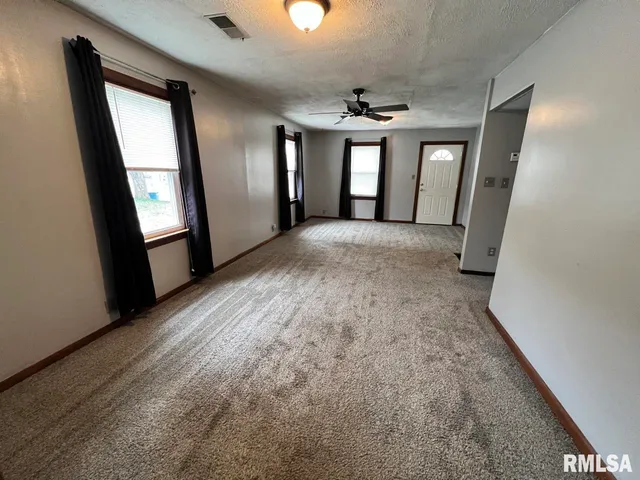 $115,000 | 404 Oak Street, Anna, IL 62906