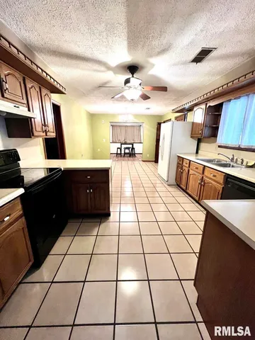 $115,000 | 404 Oak Street, Anna, IL 62906