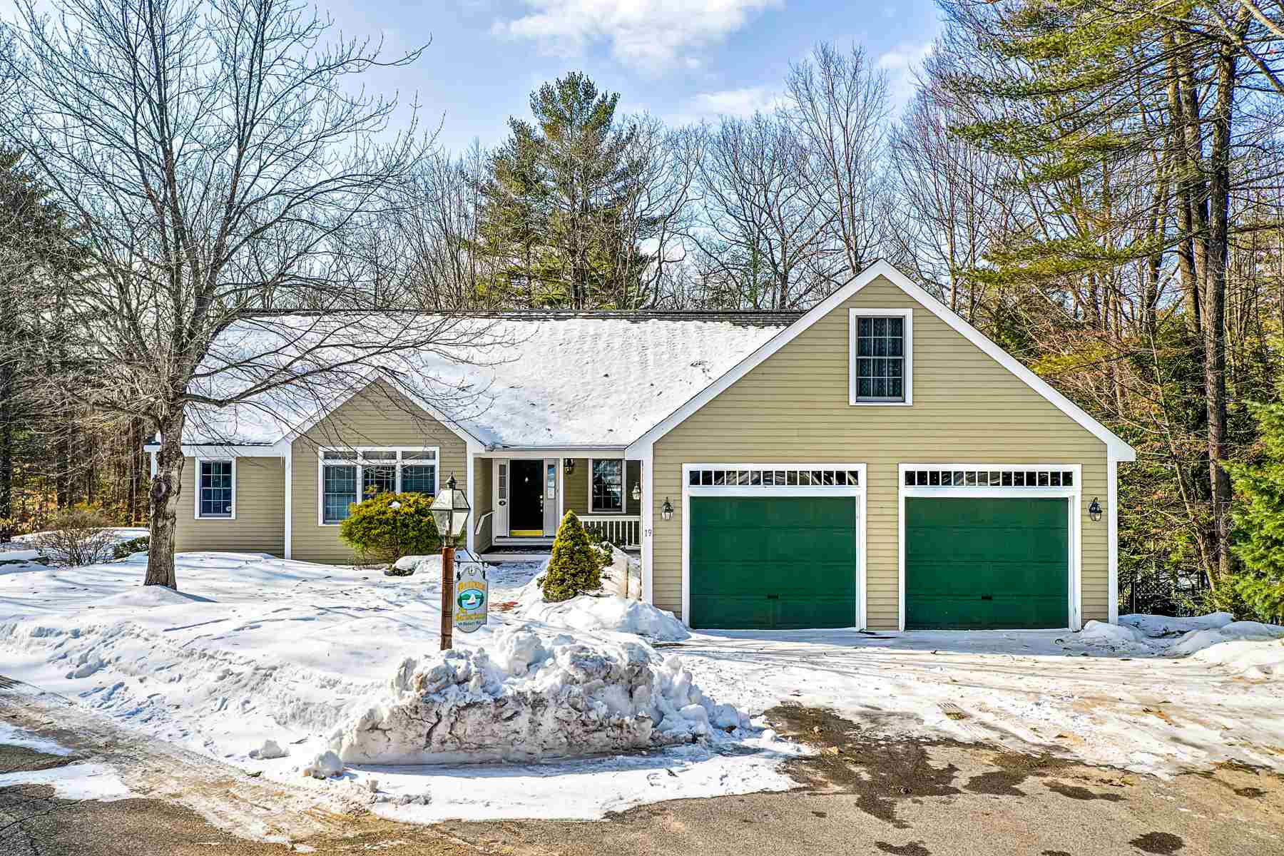 19 Hickory Road Wolfeboro, NH 03894 - Photo 1 of 38