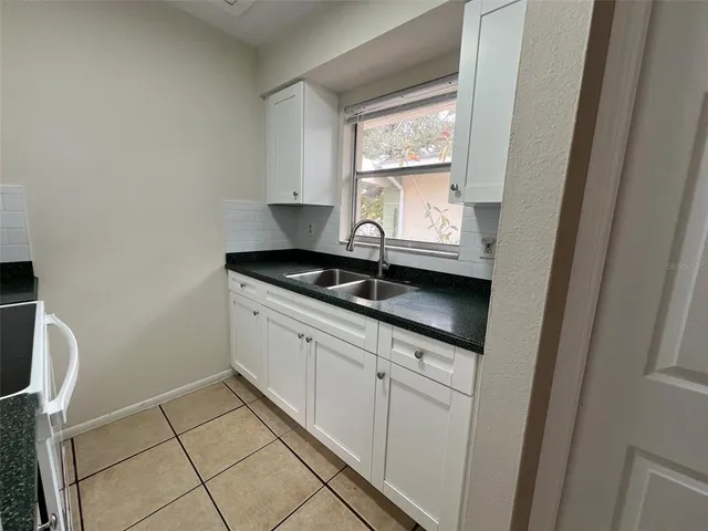 $1,200 | 2281 Curlew Avenue, Unit C, Dunedin, FL 34698