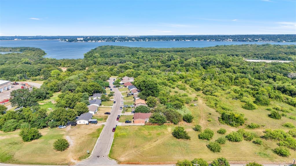 6004 Grayson Street Fort Worth, TX 76119 - Photo 13 of 13 a view of a city