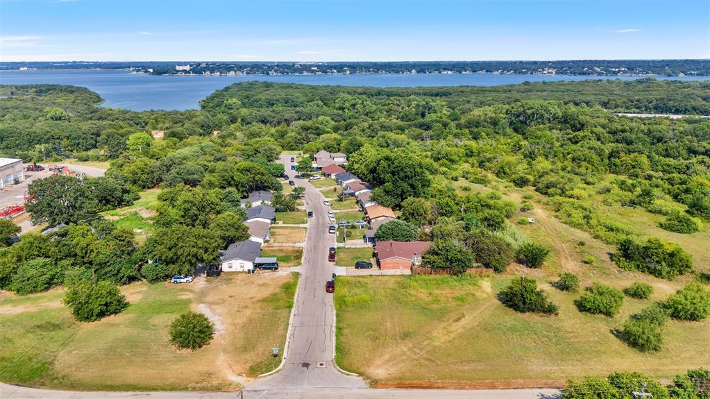 6004 Grayson Street Fort Worth, TX 76119 - Photo 3 of 13