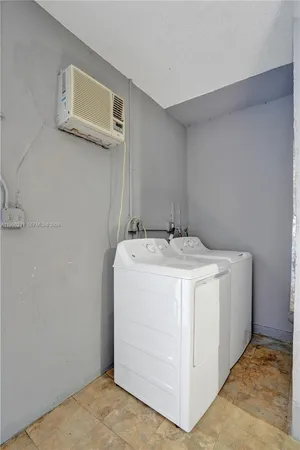 $2,500 | 2621 Southwest Natura Avenue, Deerfield Beach, FL 33441