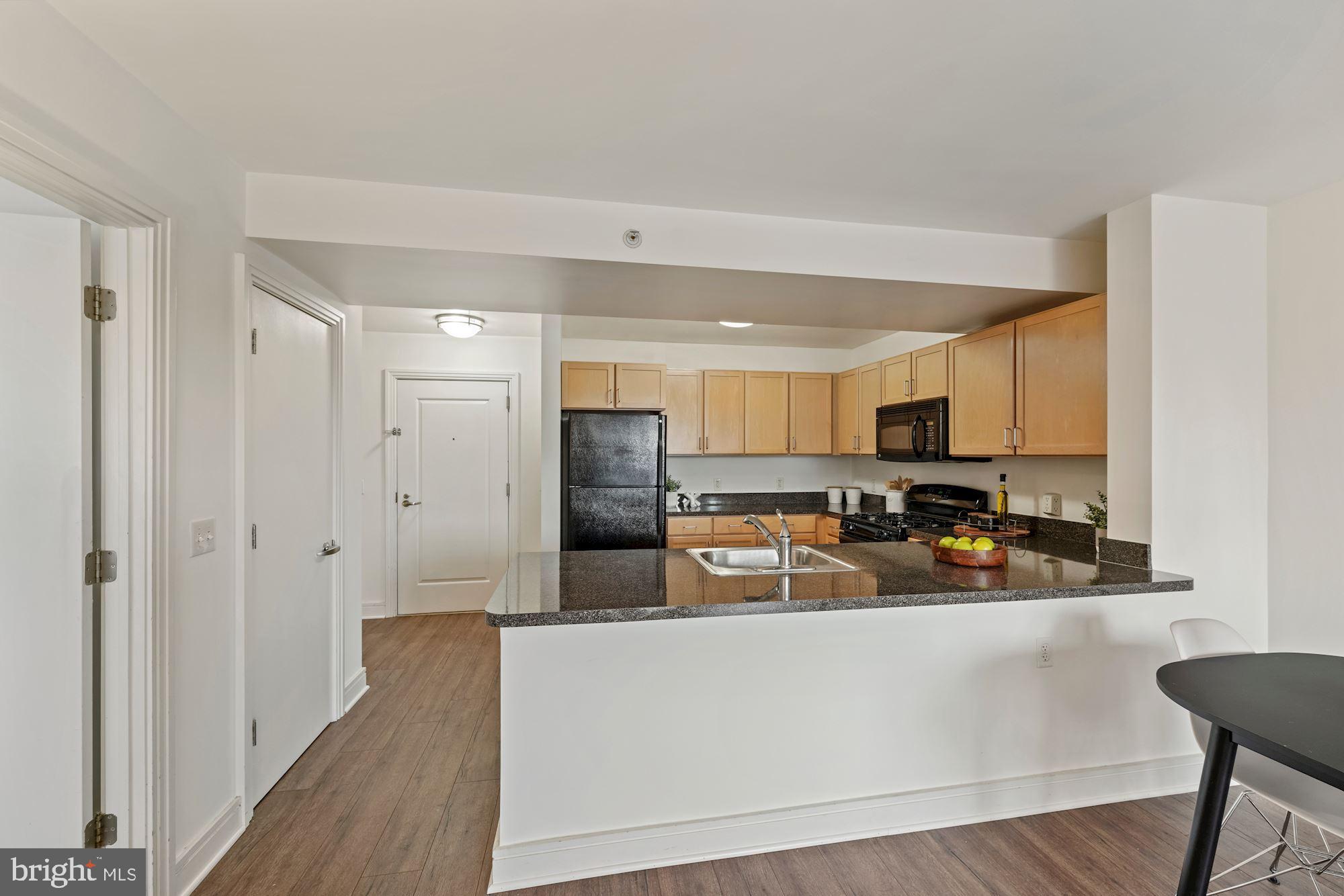 800 4th Street Southwest, Unit S624 Washington, DC 20024 - Photo 4 of 39