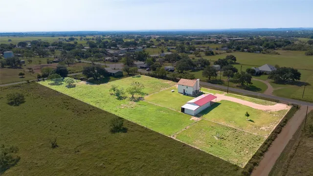 $459,000 | 1004 East Pontotoc Street, Fredonia, TX 76842