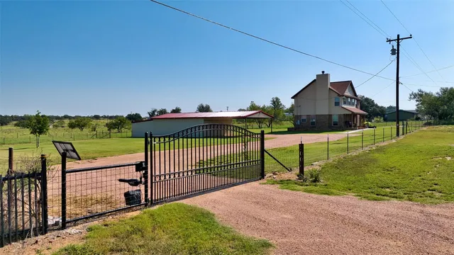 $459,000 | 1004 East Pontotoc Street, Fredonia, TX 76842