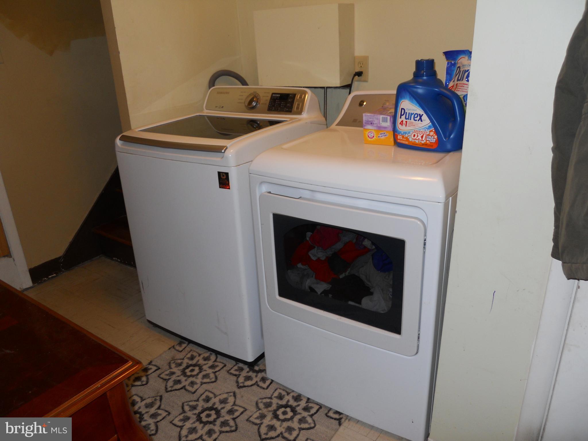 164 Oberlin Avenue Reading, PA 19608 - Photo 26 of 31 a utility room with dryer and washer