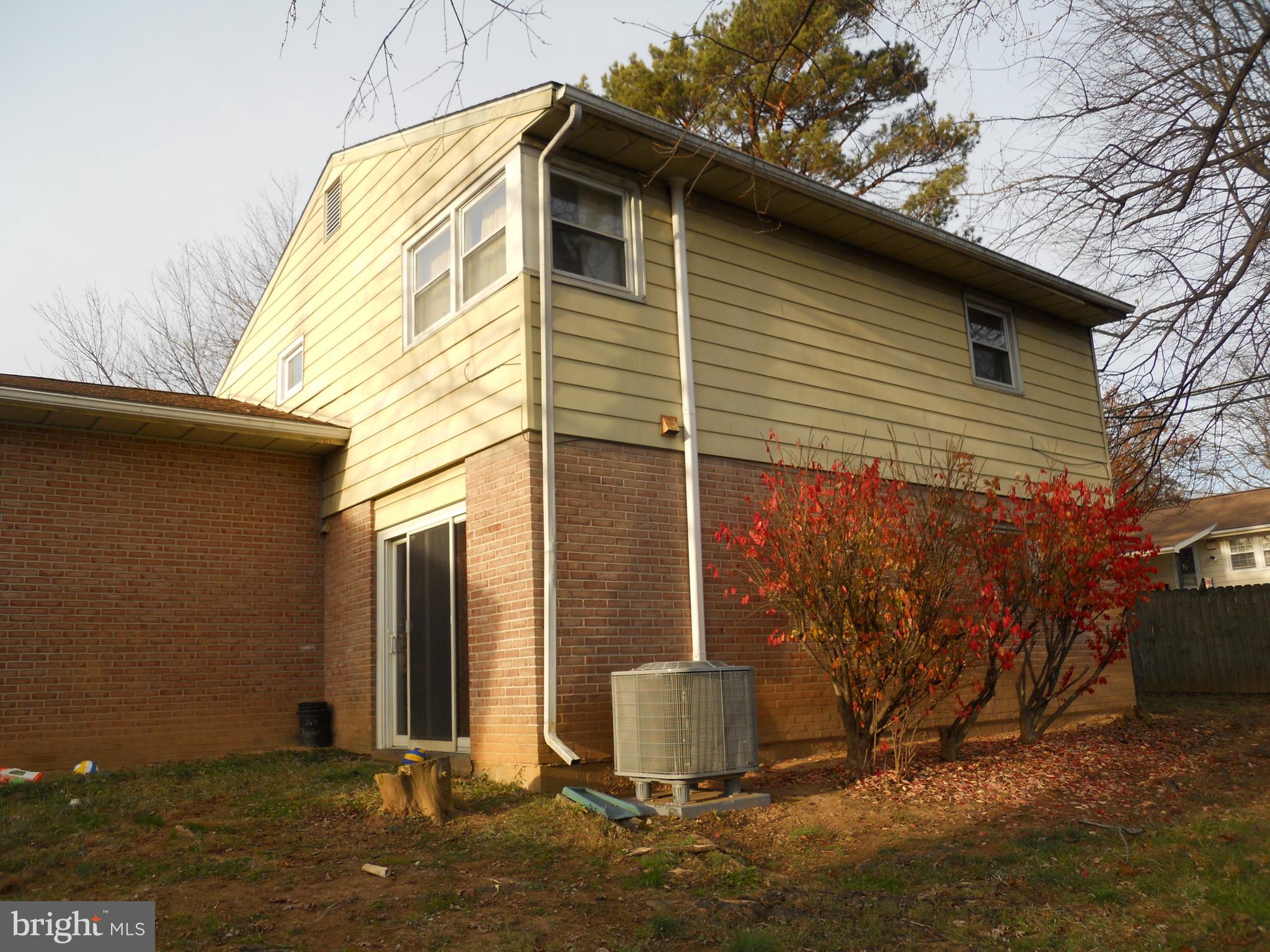 164 Oberlin Avenue Reading, PA 19608 - Photo 6 of 31 a view of a house with backyard and sitting area