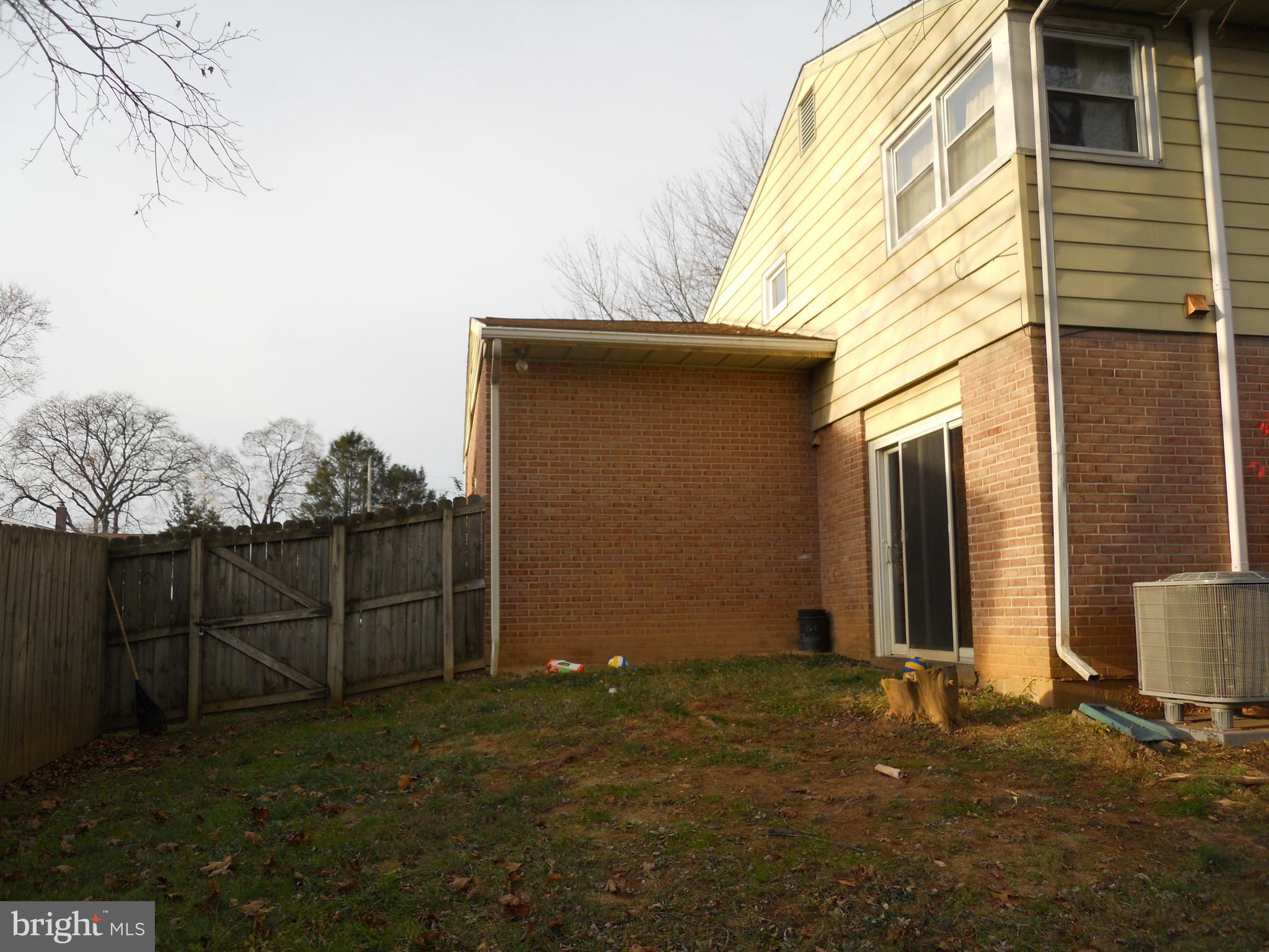 164 Oberlin Avenue Reading, PA 19608 - Photo 7 of 31 a backyard of a house with lots of green space