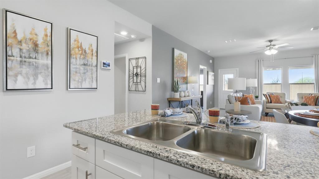 329 Blanco Drive Azle, TX 76020 - Photo 4 of 37