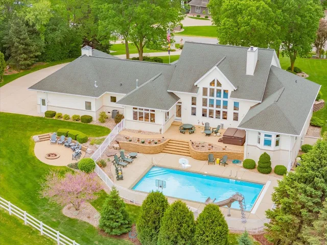 $1,950,000 | 5571 Surrey Lane, Waunakee, WI 53597