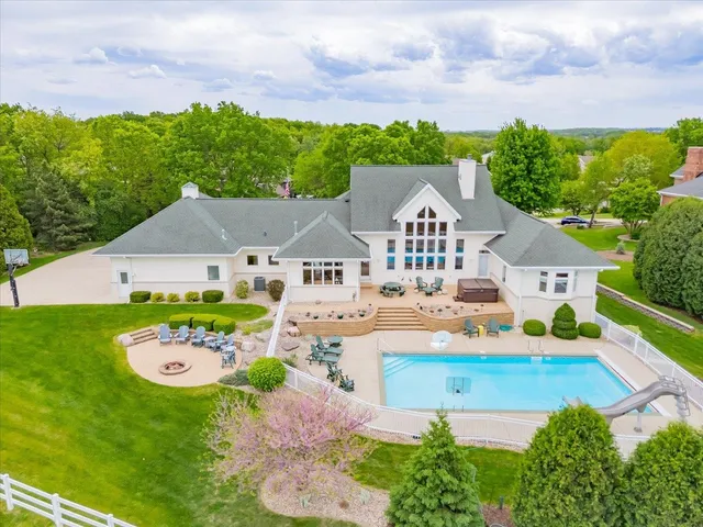 $1,950,000 | 5571 Surrey Lane, Waunakee, WI 53597