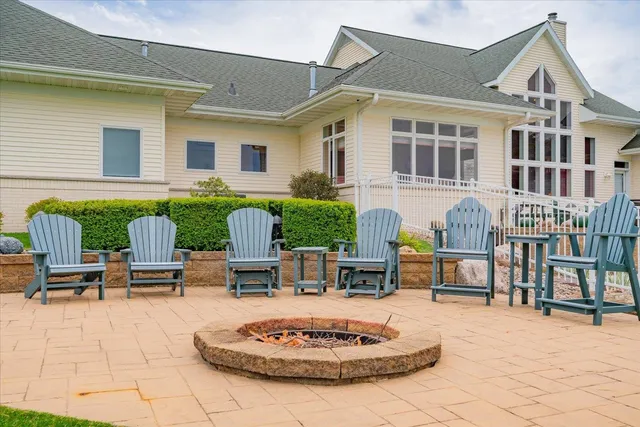 $1,950,000 | 5571 Surrey Lane, Waunakee, WI 53597