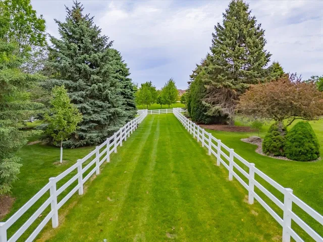 $1,950,000 | 5571 Surrey Lane, Waunakee, WI 53597