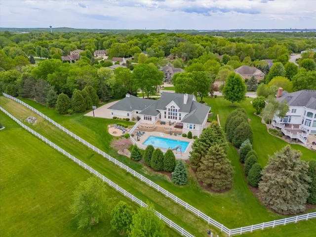 $1,950,000 | 5571 Surrey Lane, Waunakee, WI 53597