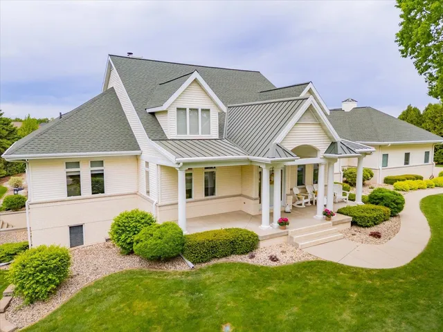 $1,950,000 | 5571 Surrey Lane, Waunakee, WI 53597