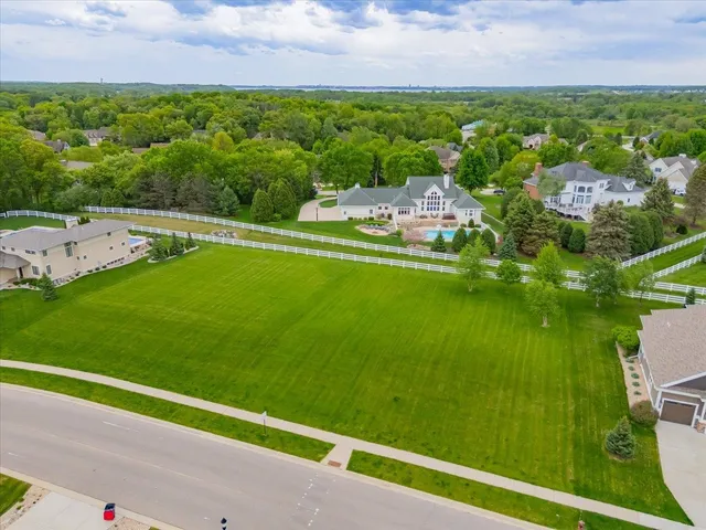 $1,950,000 | 5571 Surrey Lane, Waunakee, WI 53597