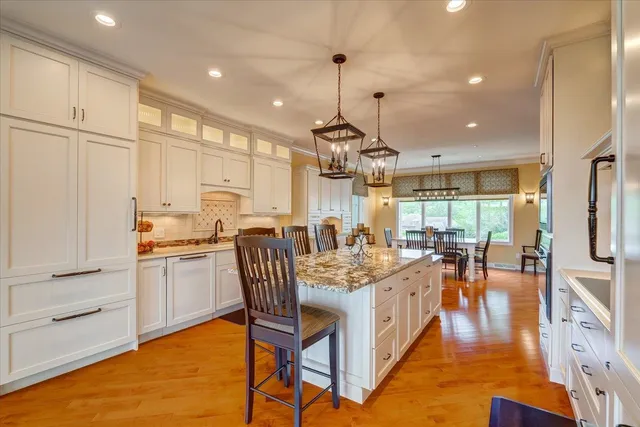 $1,950,000 | 5571 Surrey Lane, Waunakee, WI 53597