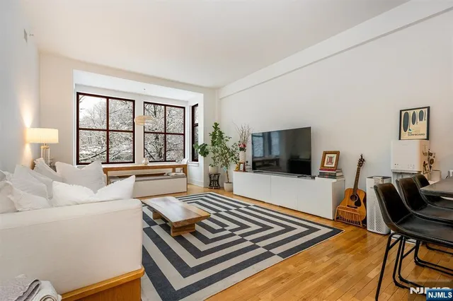 $740,000 | 85 Park Avenue, Unit 205, Glen Ridge, NJ 07028