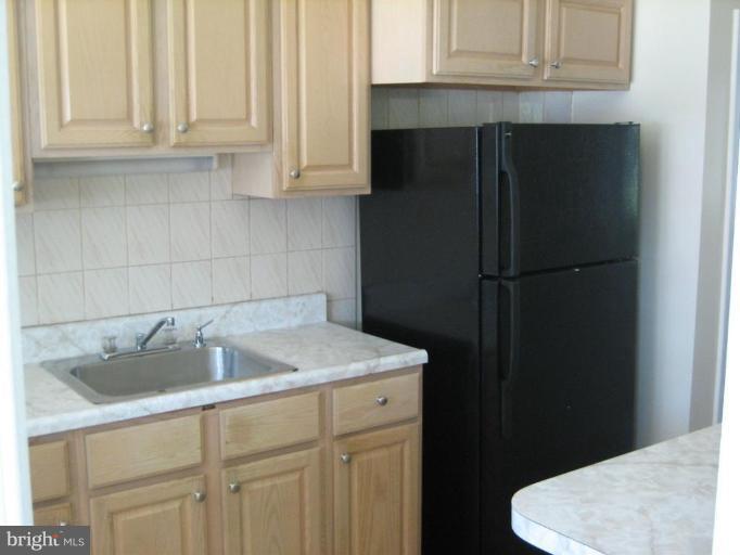 3908 Annellen Road Baltimore, MD 21215 - Photo 3 of 8 Kitchen