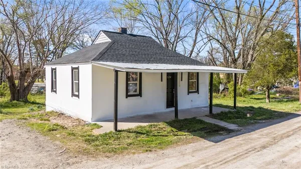 $159,900 | 124 Rocky Lane, Mount Airy, NC 27030