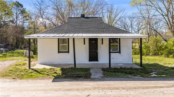 $159,900 | 124 Rocky Lane, Mount Airy, NC 27030