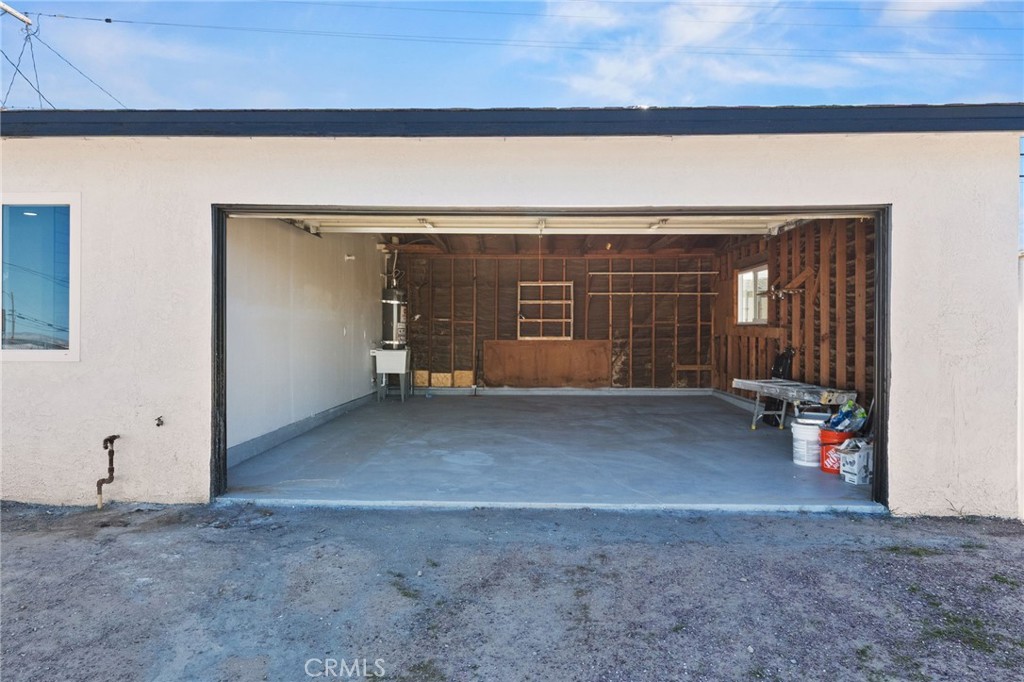 25441 Main Street Barstow, CA 92311 - Photo 34 of 66 Back unit garage
