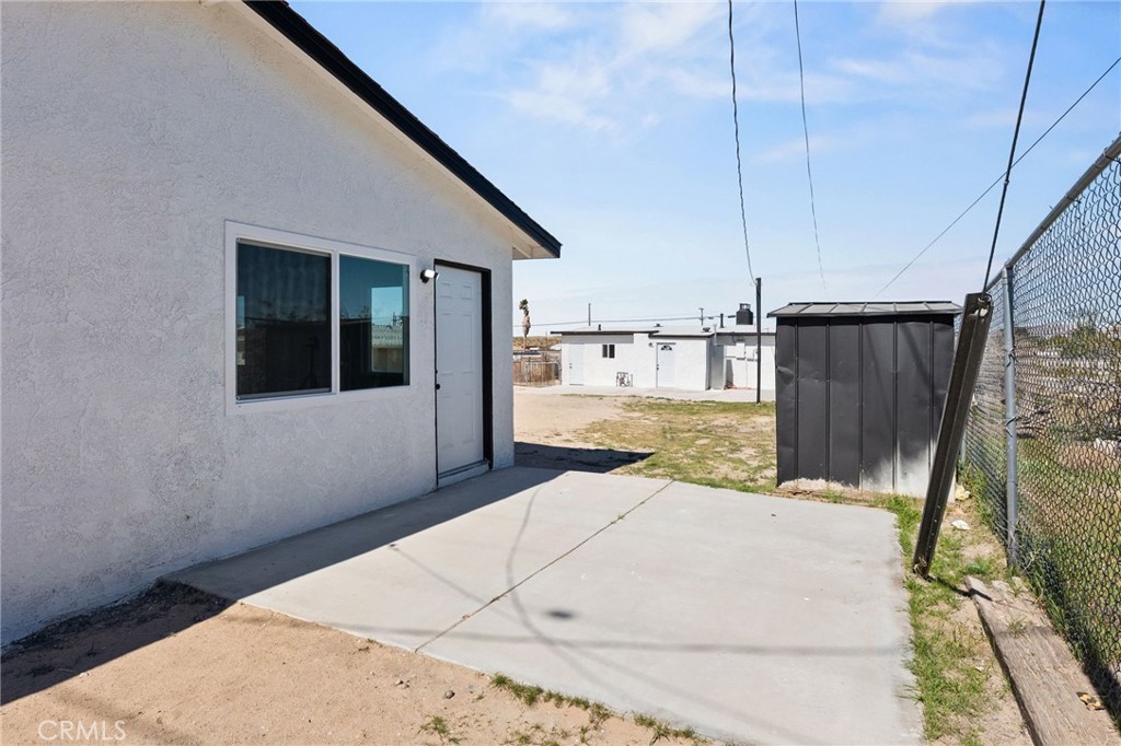 25441 Main Street Barstow, CA 92311 - Photo 38 of 66 Back unit side yard