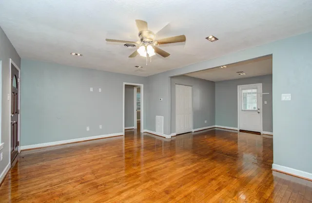 $319,888 | 1921 Ojeman Road, Houston, TX 77080