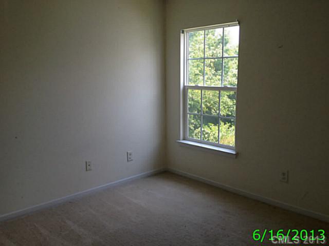 2048 Pimpernel Road Charlotte, NC 28213 - Photo 12 of 15