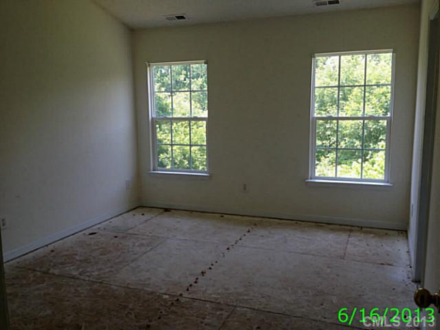 2048 Pimpernel Road Charlotte, NC 28213 - Photo 13 of 15