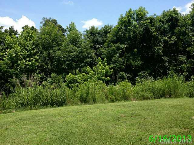 2048 Pimpernel Road Charlotte, NC 28213 - Photo 3 of 15
