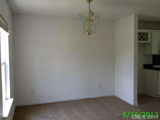 2048 Pimpernel Road Charlotte, NC 28213 - Photo 4 of 15