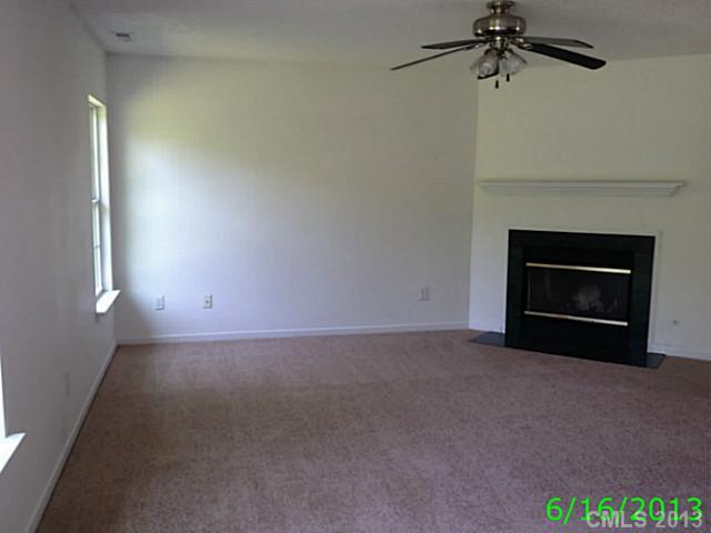 2048 Pimpernel Road Charlotte, NC 28213 - Photo 8 of 15
